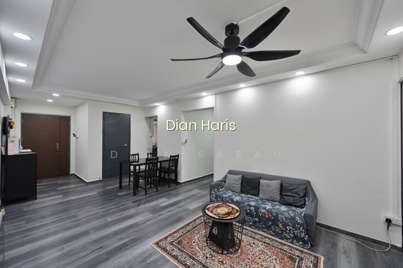 324 SEMBAWANG CLOSE