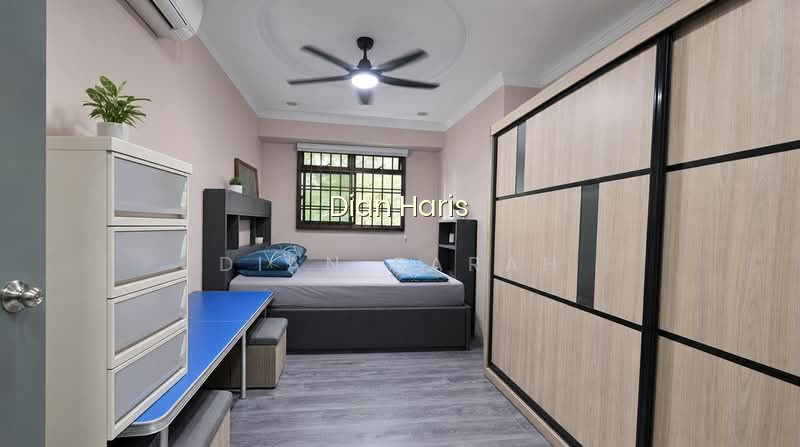 324 SEMBAWANG CLOSE photo 5