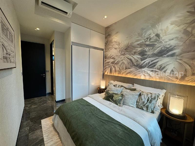 MIDTOWN BAY 9