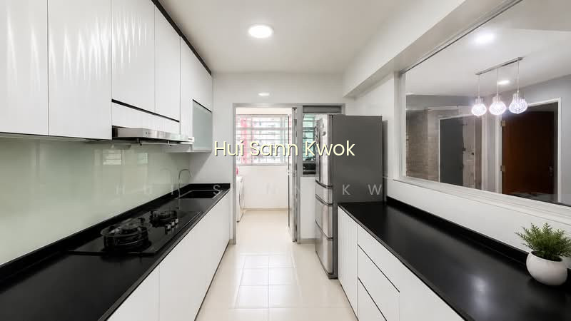 162C RIVERVALE CRESCENT photo 2
