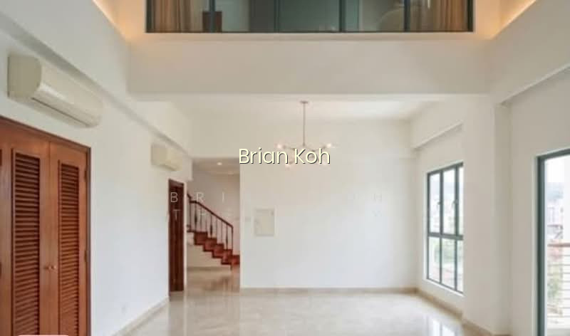Fifth Avenue Condominium photo 2