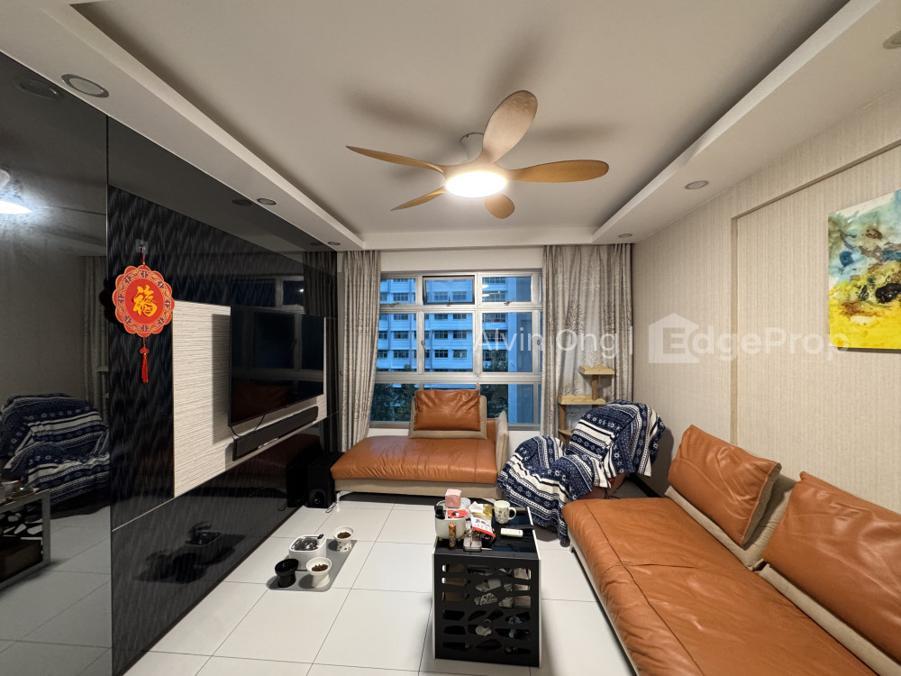 209B COMPASSVALE LANE image 1 of 7