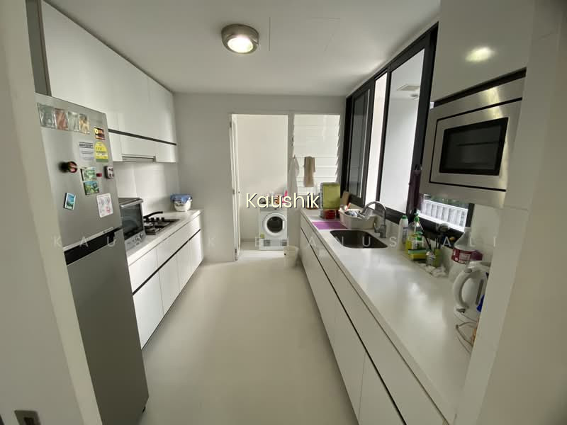 THE INTERLACE 5