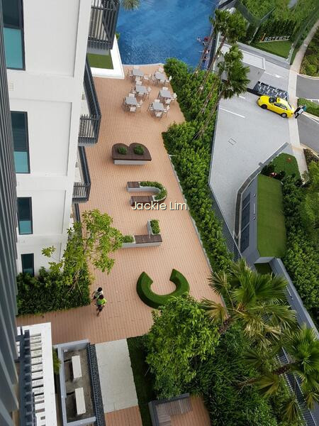 J GATEWAY photo 6