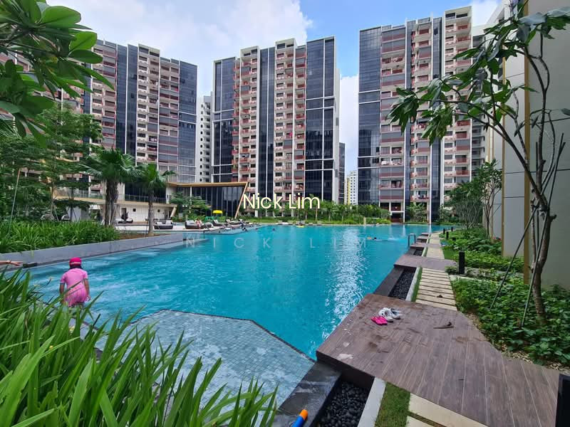 RIVERFRONT RESIDENCES 6