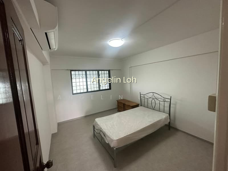 407 PANDAN GARDENS image 1 of 8