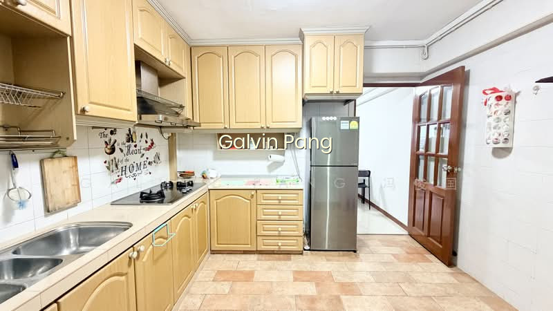 551 SERANGOON NORTH AVENUE 3 photo 2