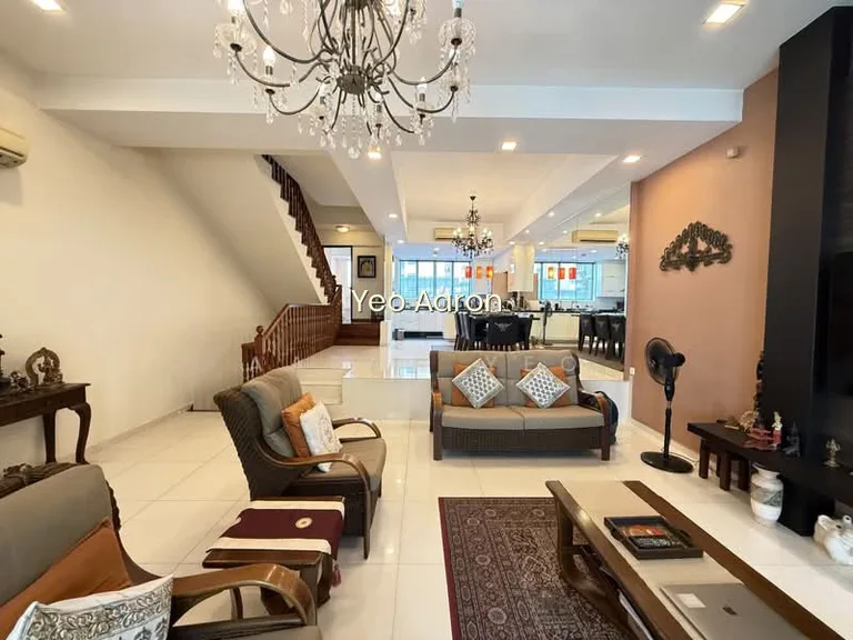 Loyang Villas image 1 of 10
