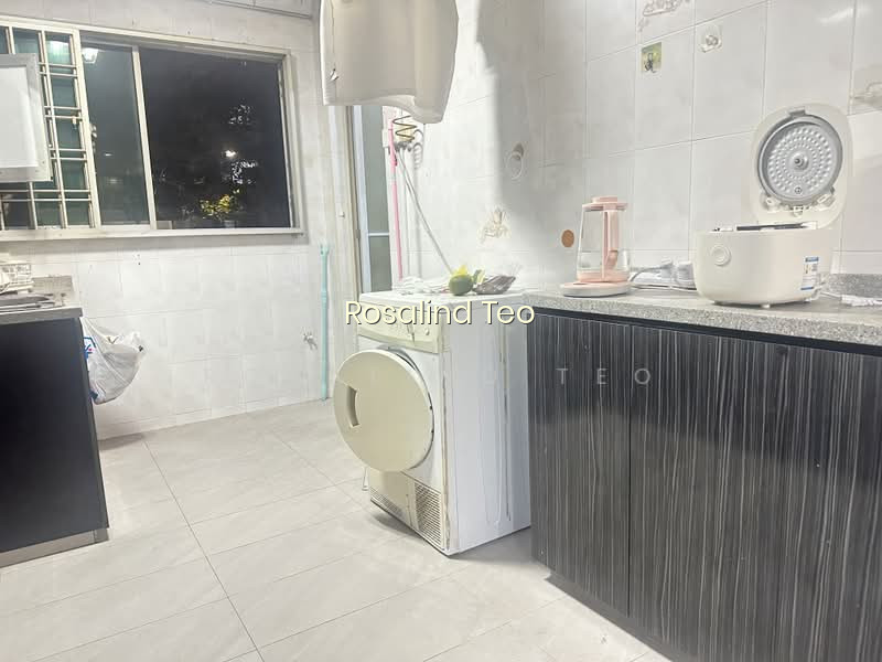 122 BEDOK RESERVOIR ROAD photo 2
