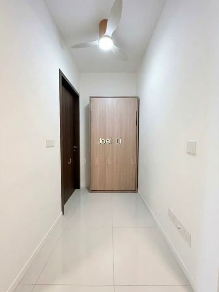 RIVERFRONT RESIDENCES 4