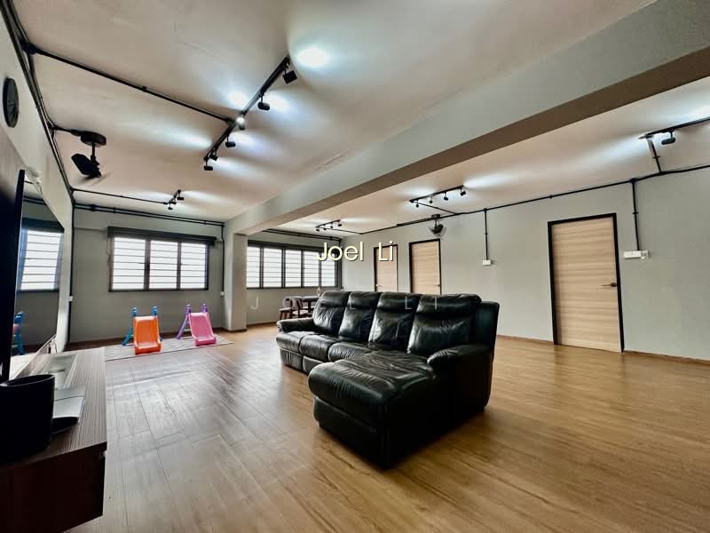 466 HOUGANG AVENUE 8 image 1 of 10