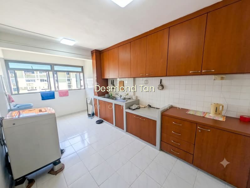 536 UPPER CROSS STREET photo 2