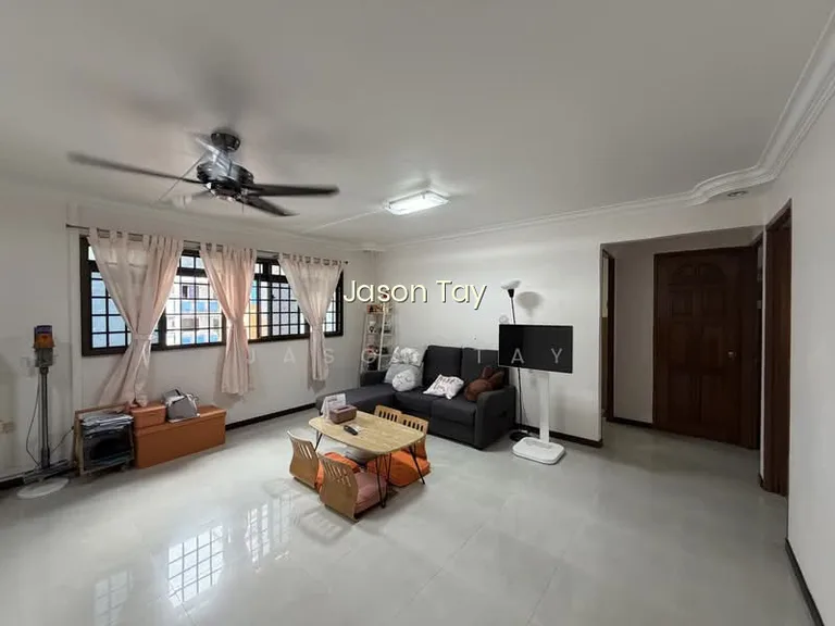 305 Bukit Batok Street 31 image 1 of 10