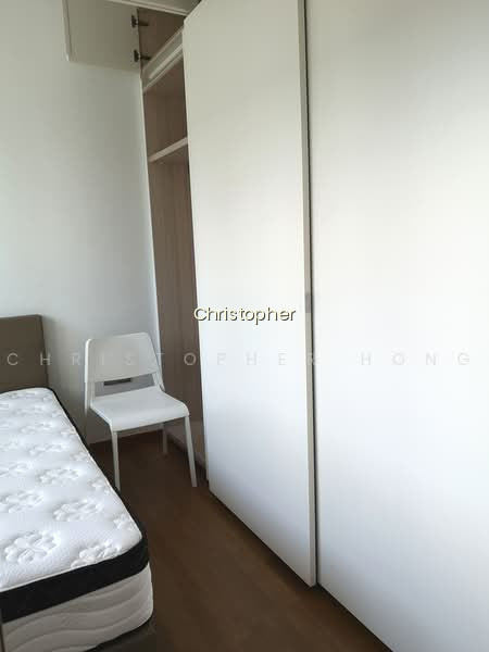26 Newton photo 6