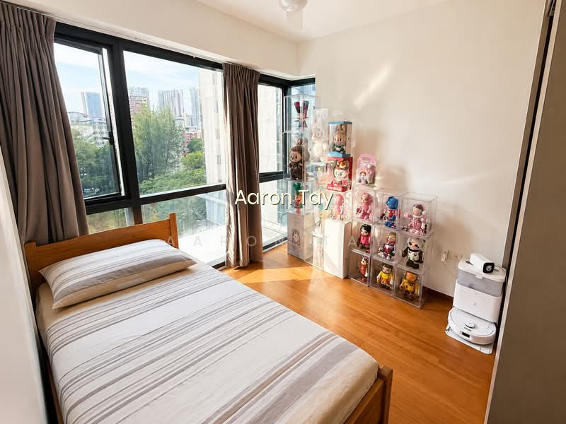 STIRLING RESIDENCES 4