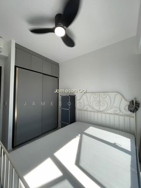 Riverfront Residences photo 2