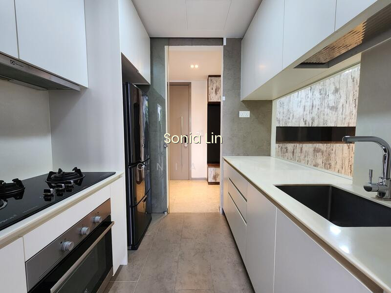 STRATUM 9