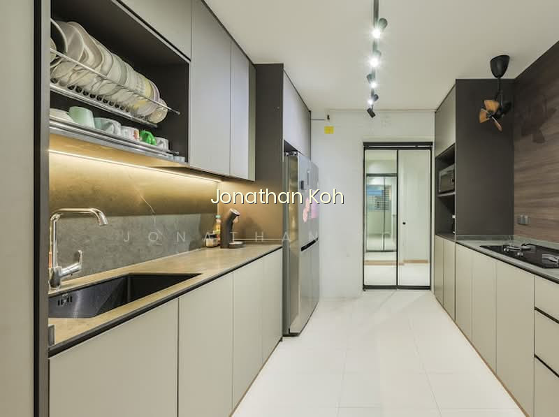 620A TAMPINES STREET 61