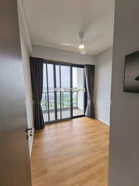 AVENUE SOUTH RESIDENCE 7