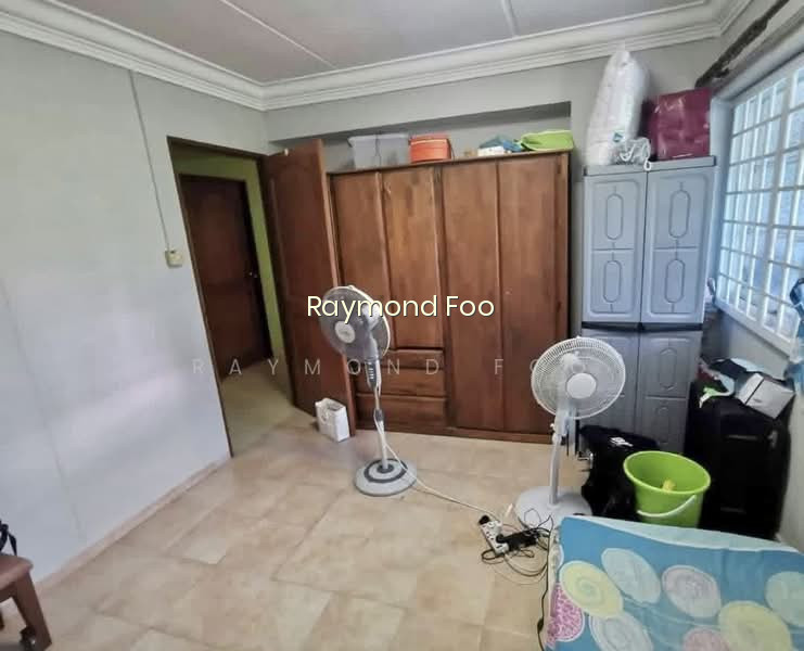 649 WOODLANDS RING ROAD photo 2