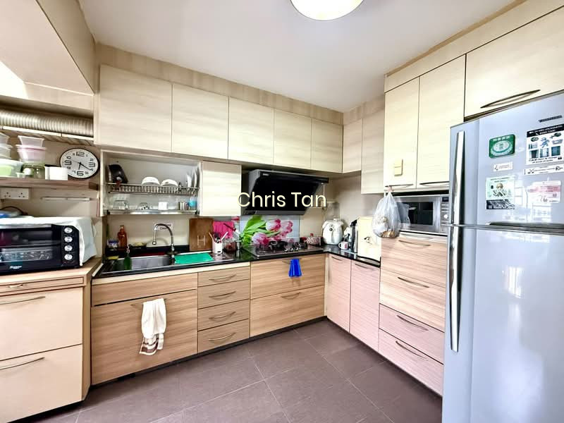 882 WOODLANDS STREET 82 photo 4