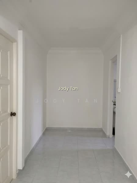 542 SERANGOON NORTH AVENUE 4 photo 3