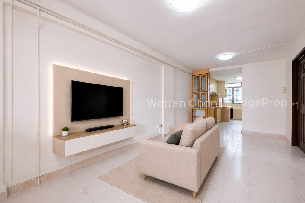16 EUNOS CRESCENT photo 2