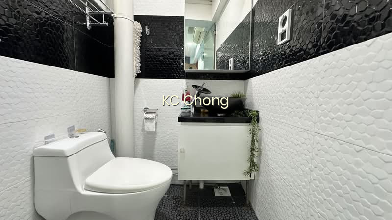 241 JURONG EAST STREET 24 photo 5