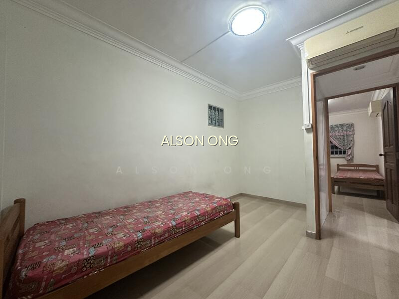 131 RIVERVALE STREET photo 3