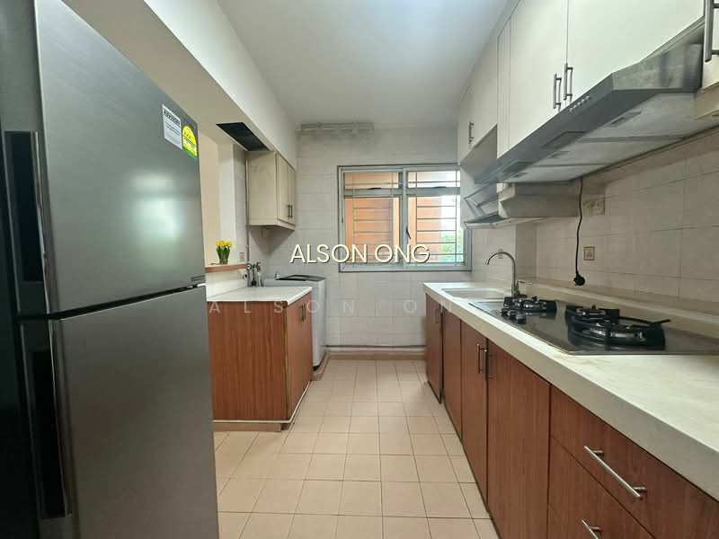 296 PUNGGOL CENTRAL photo 4