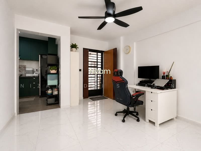 212A COMPASSVALE DRIVE image 1 of 10