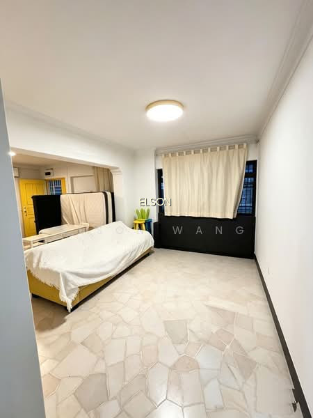 324 SEMBAWANG CLOSE image 1 of 10