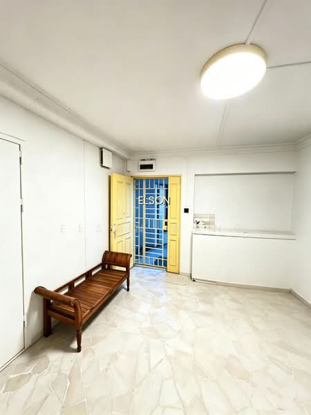 324 SEMBAWANG CLOSE photo 2