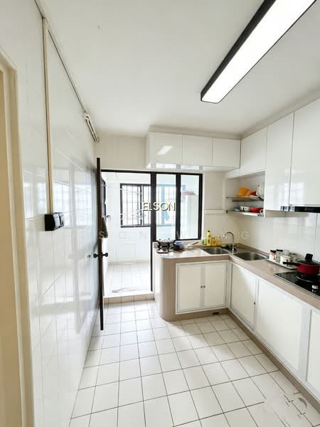 324 SEMBAWANG CLOSE photo 4