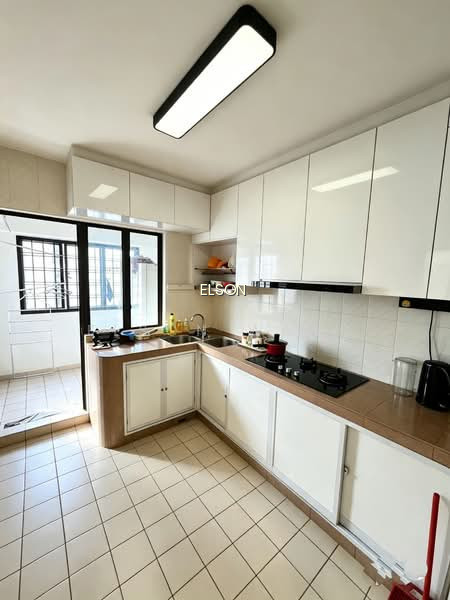 324 SEMBAWANG CLOSE photo 5