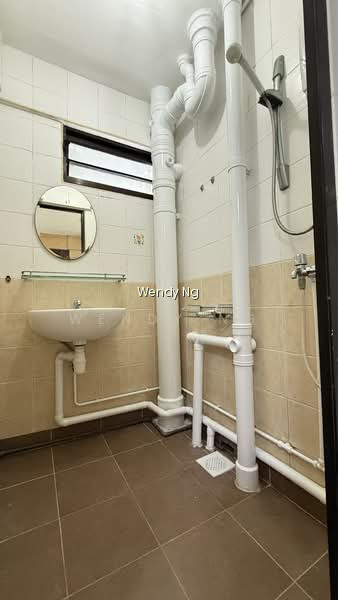 105 HENDERSON CRESCENT photo 6