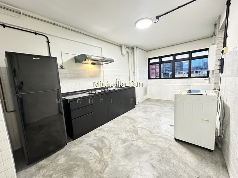 462 CRAWFORD LANE photo 2