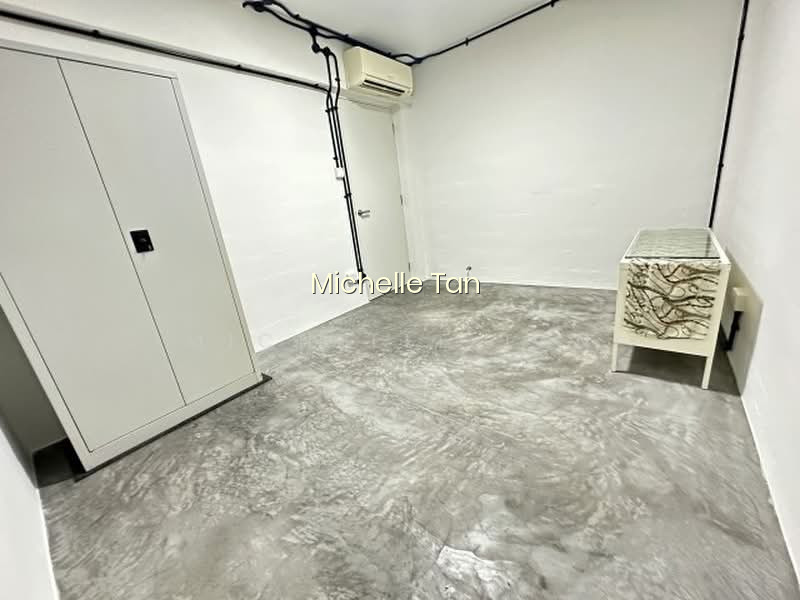 462 CRAWFORD LANE photo 3