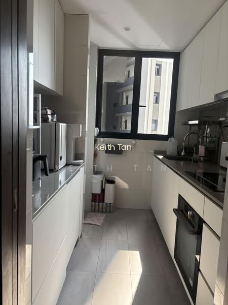 AVENUE SOUTH RESIDENCE 5