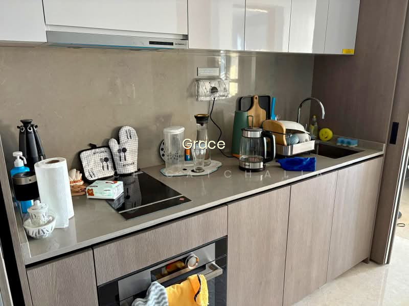 AVENUE SOUTH RESIDENCE 5