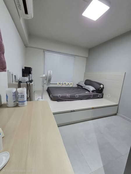 172 ANG MO KIO AVENUE 4 image 1 of 7