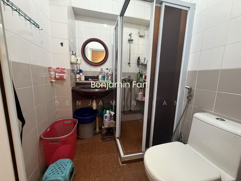 682A WOODLANDS DRIVE 62 photo 3