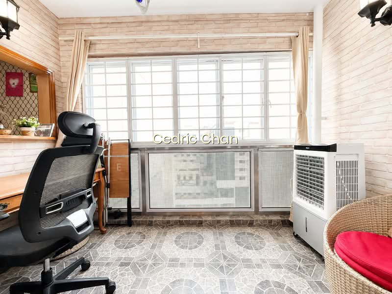 262A COMPASSVALE STREET photo 4