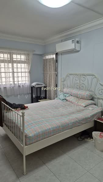 329 SEMBAWANG CLOSE photo 3