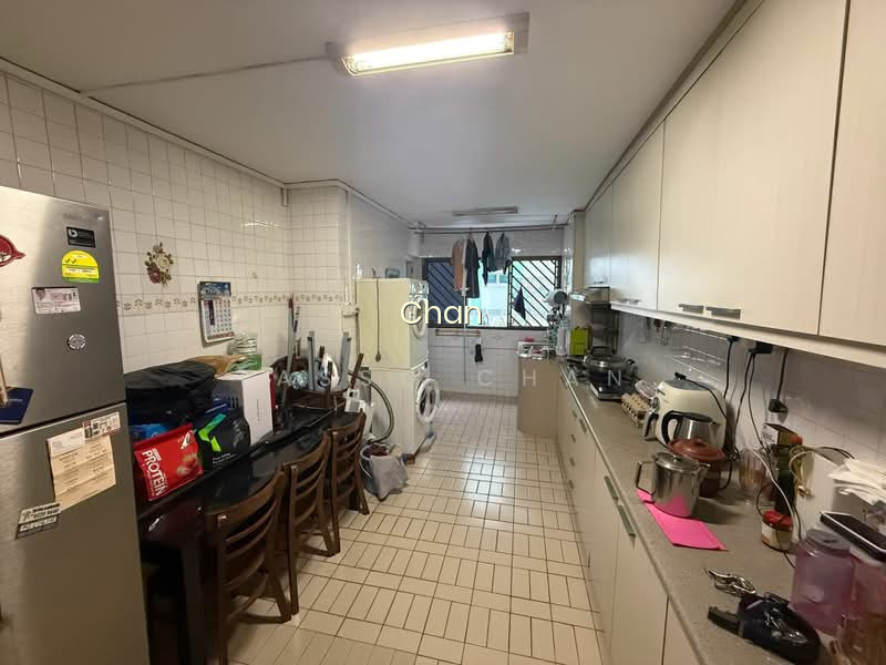 445 TAMPINES STREET 42 image 1 of 6