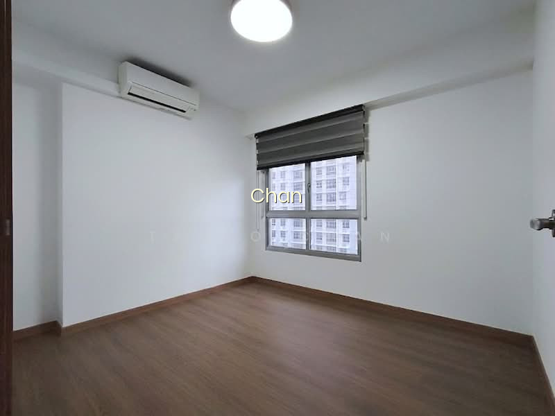 405B NORTHSHORE DRIVE image 1 of 4