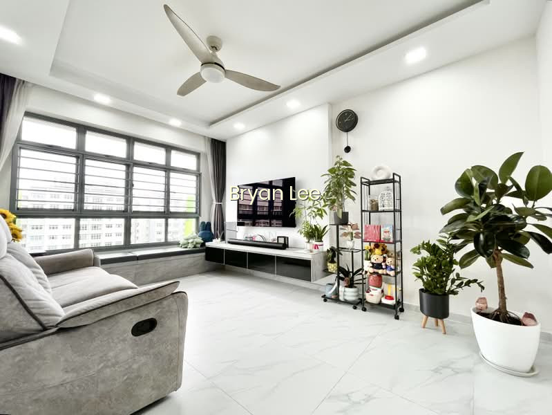 621A TAMPINES STREET 61 image 1 of 10