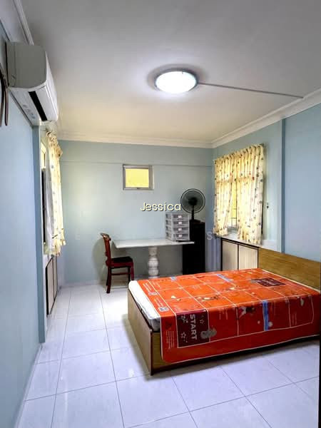 856B TAMPINES STREET 82 image 1 of 5