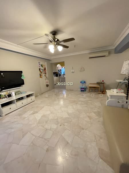 232 COMPASSVALE WALK image 1 of 10