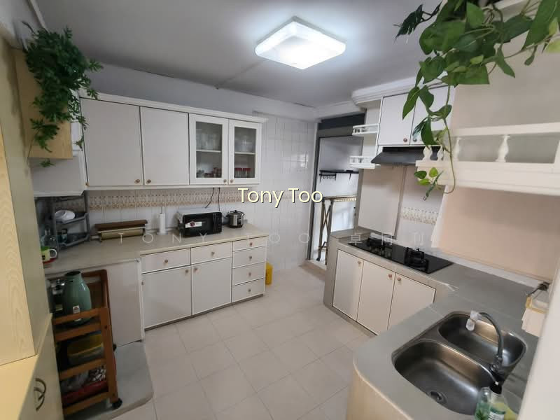 88 REDHILL CLOSE photo 2